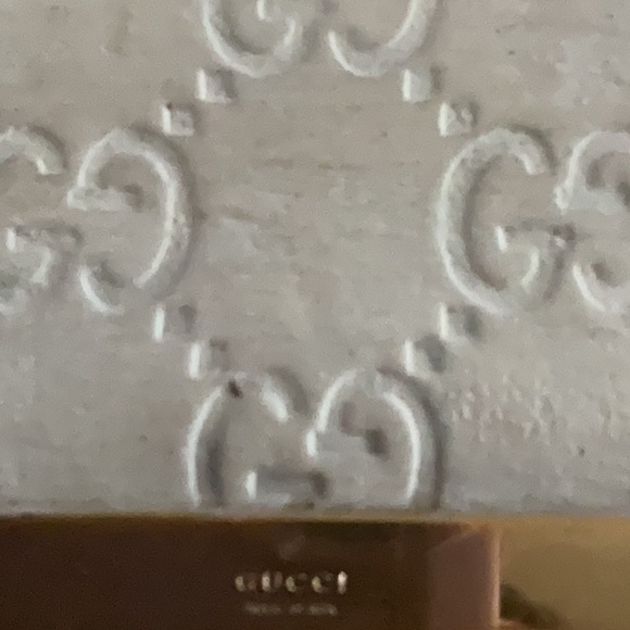 GUCCI VINTAGE WALLET ***NEEDS LOVE*** - Picture 2 of 11